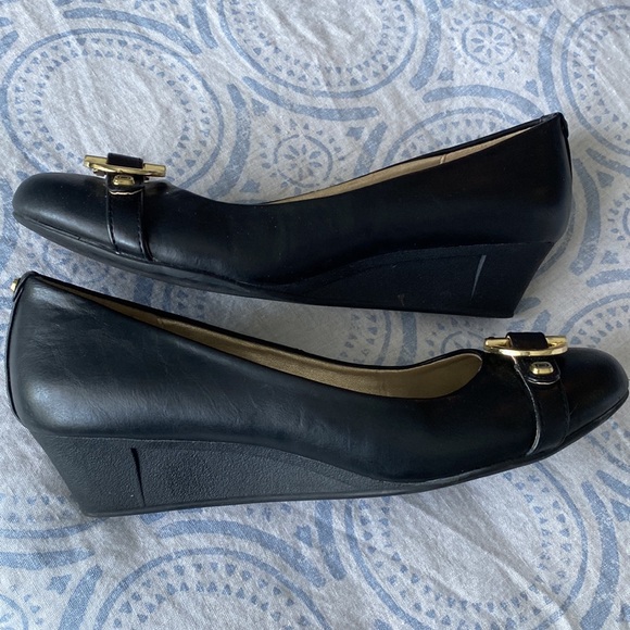 Black Bandolino wedge - Picture 7 of 7